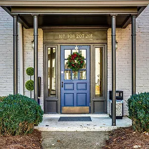 https://nashville-flat-w-view-walkable-207.nashville-hotels.org