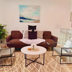 https://modern-home-near-uptown-clt-airport-and-more.1sthotelscharlotte.com